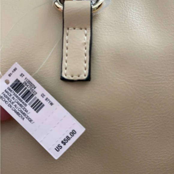 Beige Vitoria Secret tote - Picture 3 of 3